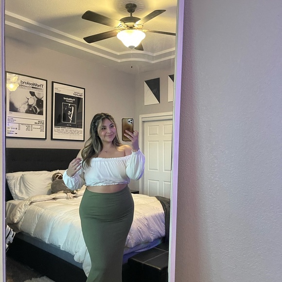 Meet your Posher, Clarissa - Picture 3 of 3